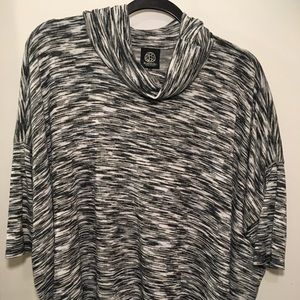 Black and White . Over size Sweater ,size L,